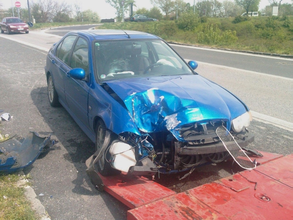 MG-ZS180-modre.thumb.jpg.fc2e05e99bdc35d7a533fa05937a511b.jpg