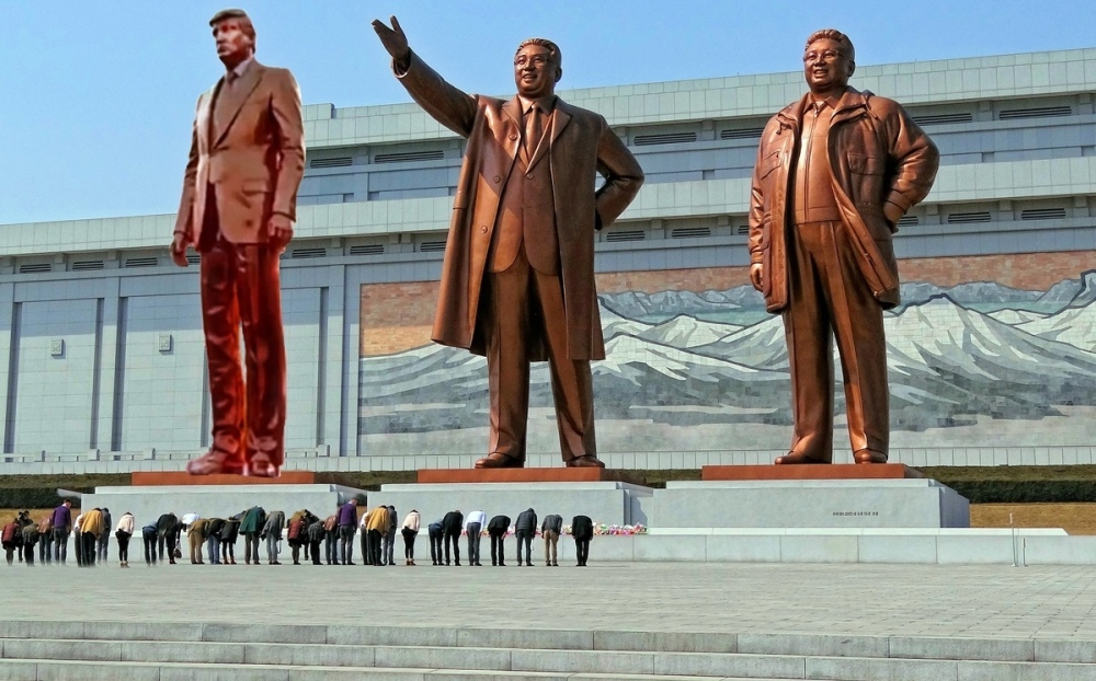 Mansudae-Monument-Bow-2014.thumb.jpg.8fc10d804bc51e325dc1901380eaed18.jpg